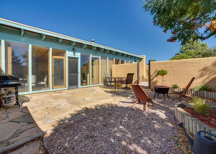 Santa Fe Vacation Rental With Patios And Pool Access!