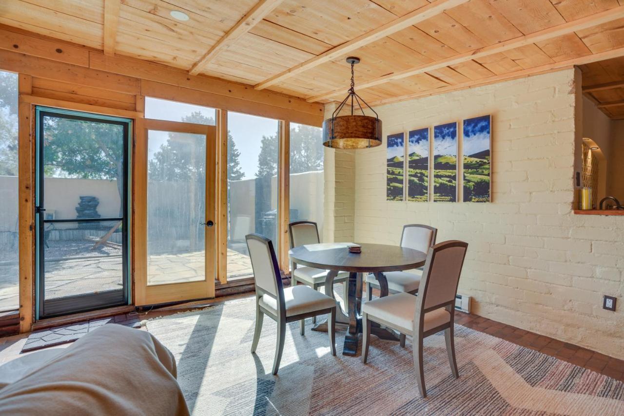 Holiday home Vacation With Patios And Pool Access!