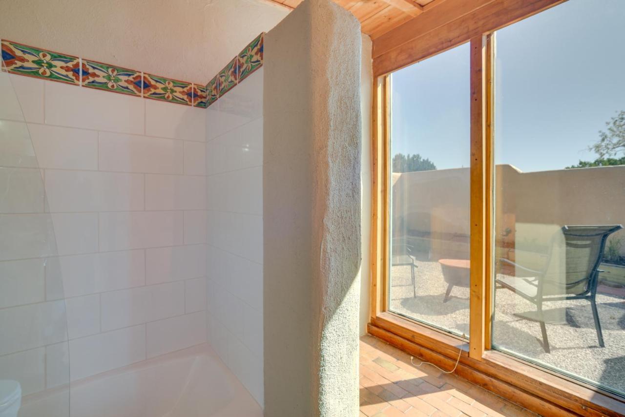 Vacation With Patios And Pool Access! * Santa Fe