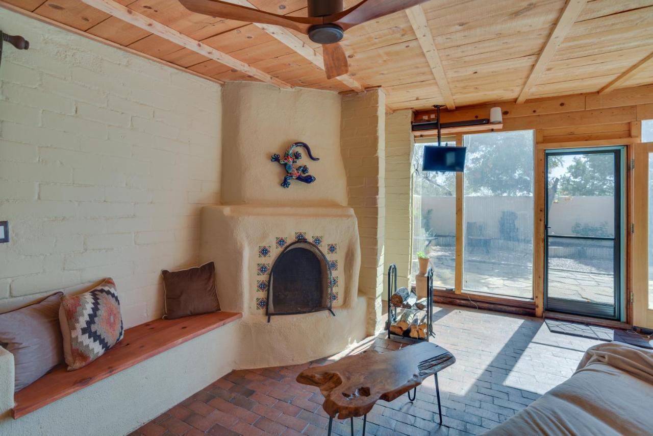 Vacation With Patios And Pool Access!