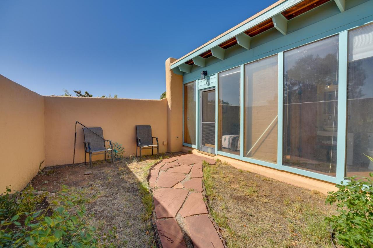 Vacation With Patios And Pool Access!